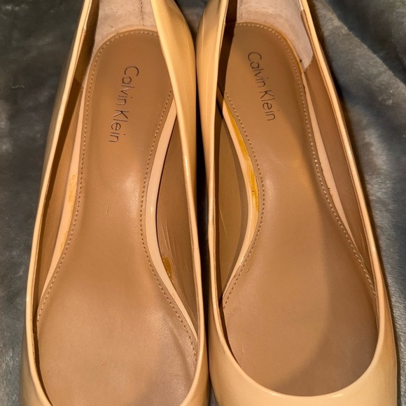 CALVIN KLEIN Women's Beige Heels - Picture 5 of 8